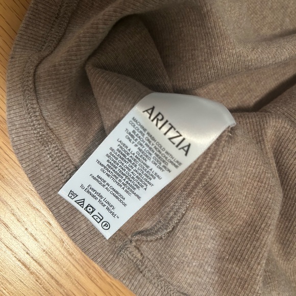 Aritzia HomeStretch Rib Solo Longsleeve Shirt Color Heather Nomad Taupe Size XL - Picture 6 of 7